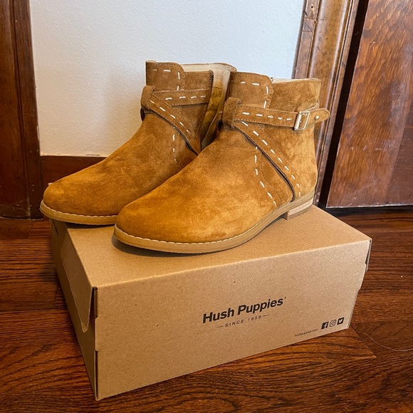 Brand new Camel Suede Hushpuppies Boots In the Box - Size 8.5 - Picture 2 of 6